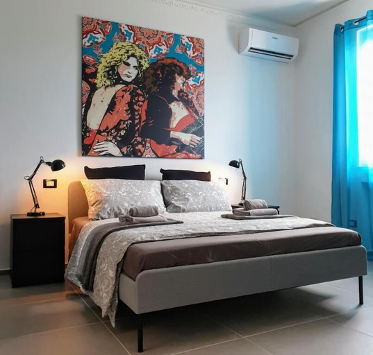 Room 3, Casa California, Agrigento