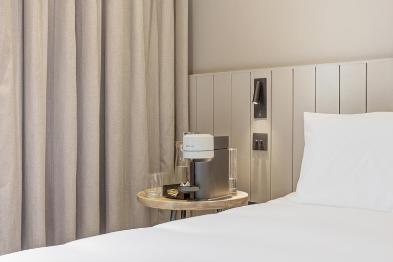 Room 5, Maida Hotel, London