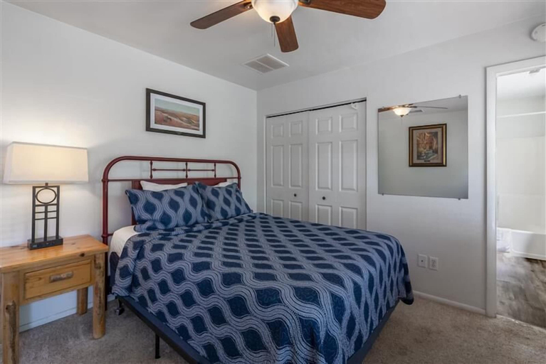 Bedroom 1, Silver Sage Inn Moab, Grand