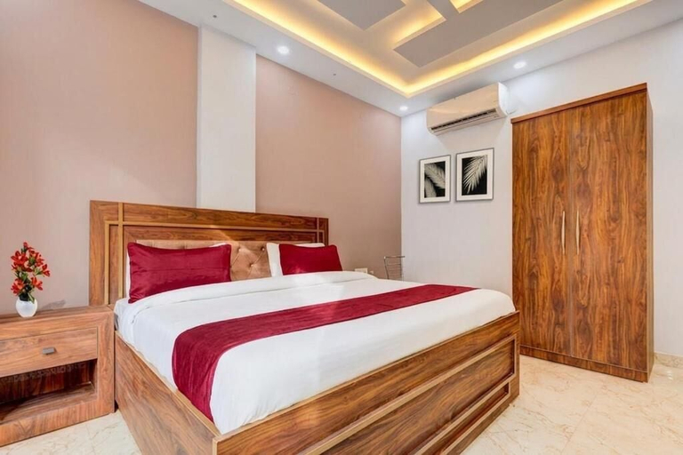 Room 2, THE DIVINE KRC HOTEL, Gautam Buddha Nagar