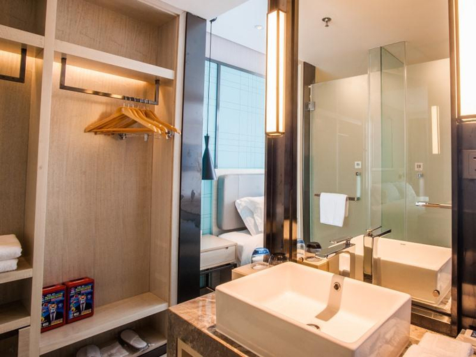 Bathroom 3, GreenTree Eastern Lianyungang Jiaruibao Plaza Hotel, Lianyungang