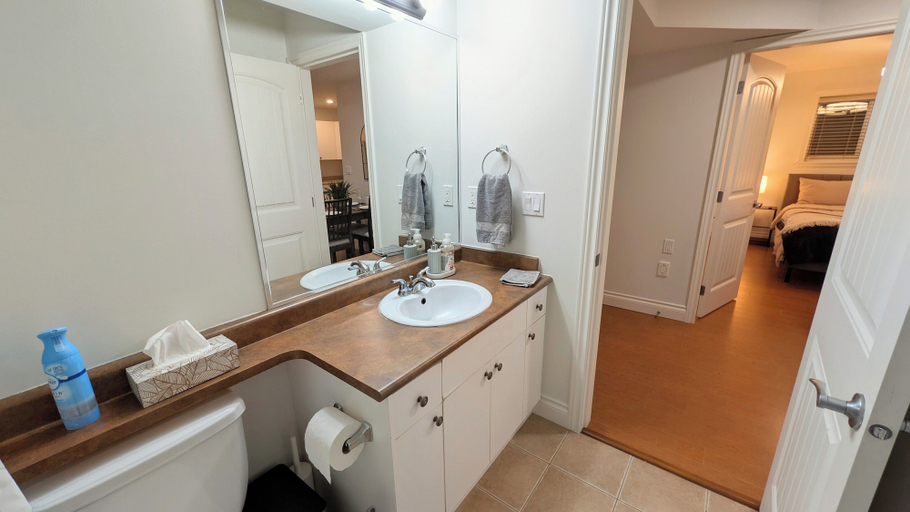 Bathroom 3, Willoughby Nest in Langley Township - Perfect Family Getaway, Greater Vancouver