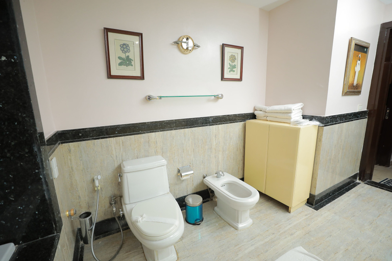 Bathroom 4, Pearl pyramids Inn, Al-Ahram