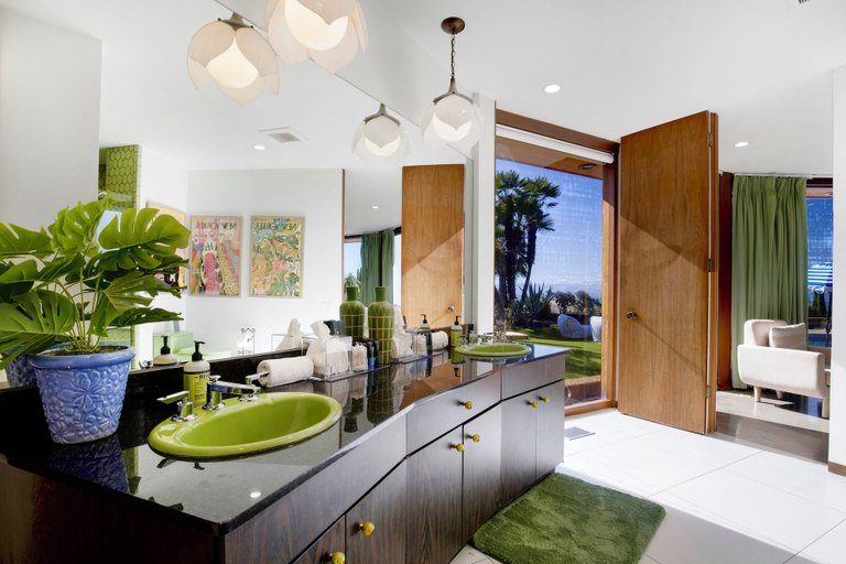 Bathroom 4, Via Vallarta, Los Angeles