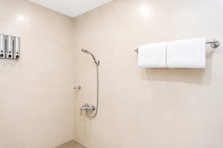 Bathroom 4, Noesa Heritage, Surabaya