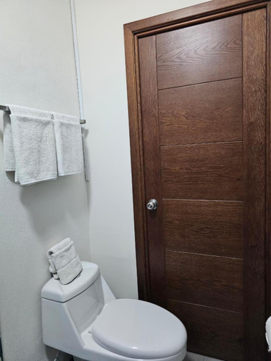 Bathroom 3, BKL Hotel, Del Centro