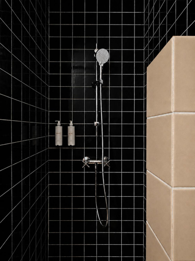 Bathroom 3, Hotel Le Voltaire, Bouches-du-Rhône