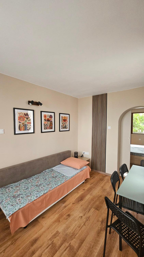5, D House, Sozopol