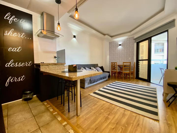 Living area 4, SHB Moderno e Sofisticado Frente a Praia, Santos