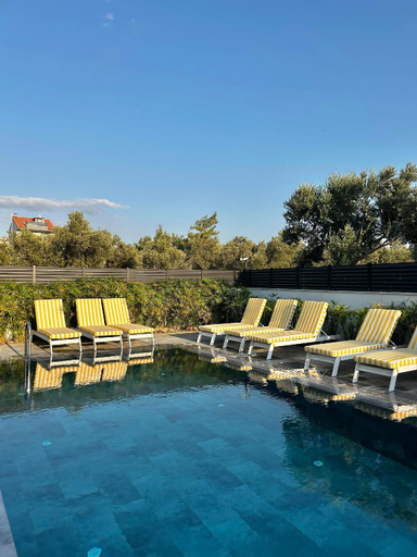 Private pool, Cedori otel, Ezine