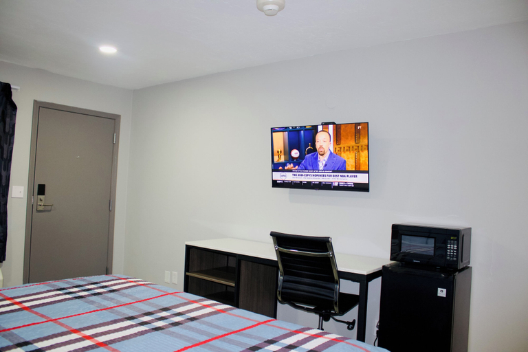 Room 4, HomeStay Inn & Suites, Oklahoma