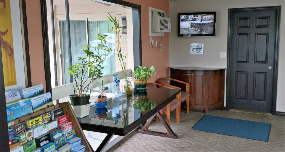 Others 4, Portland Value Inn & Suites, Multnomah