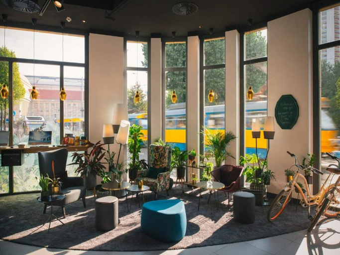 Lobby 4, 4 Person Holiday Park Home in Leipzig, Leipzig