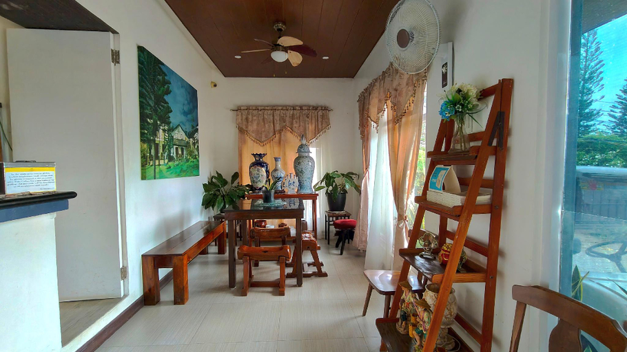 Public Area, Pina Colina, Tagaytay City