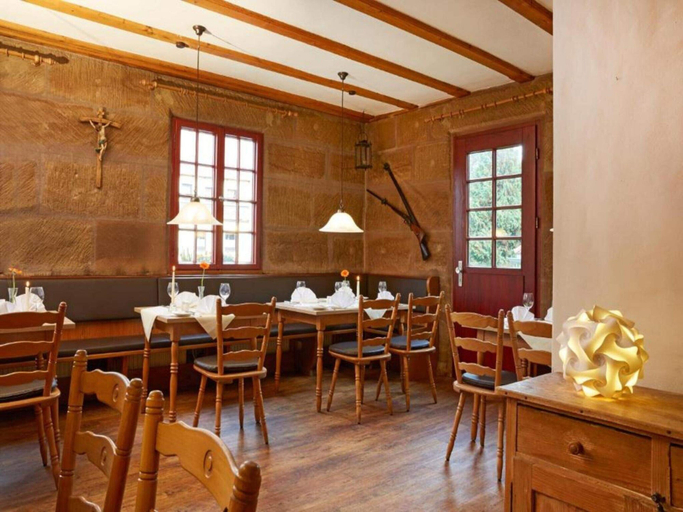 Dining 5, 4 Person Holiday Park Home in Nuernberg, Nürnberg