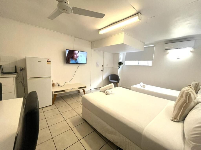 Bedroom 2, Camden Motor Inn, Gold Coast