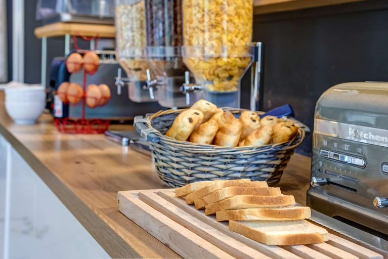 Food & Drinks 5, Comfort Aparthotel Divonne L Oree du Parc, Ain