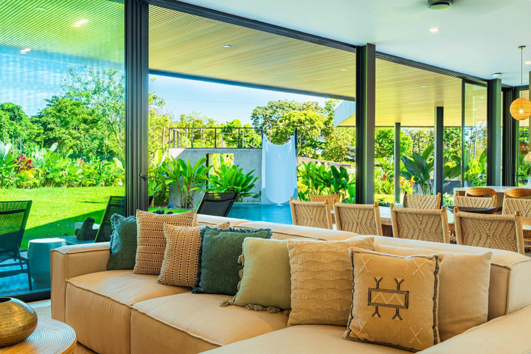 Room 4, New Private 5BR Luxury Volcano Villa With Waterslide Breakfast - Xanadu Villa, San Carlos