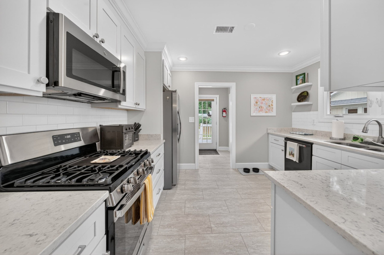 Private kitchen 2, Highmarket Haven 3 Bedroom Home, Georgetown