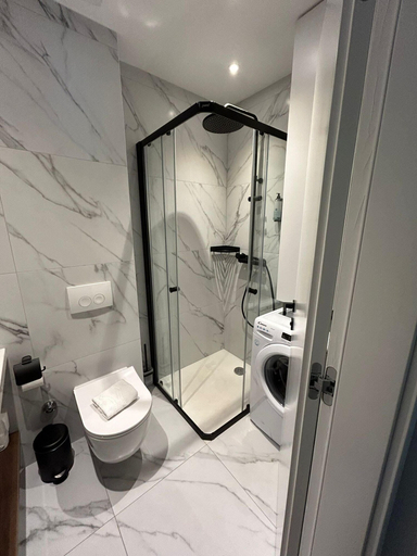 Bathroom 3, Amfora apartments, Makarska