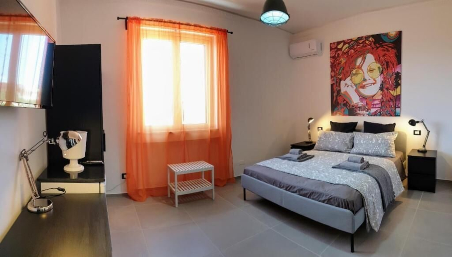 Room 4, Casa California, Agrigento