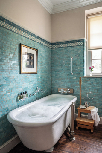 Bathroom 5, Crathorne Hall Hotel, Stockton-on-Tees