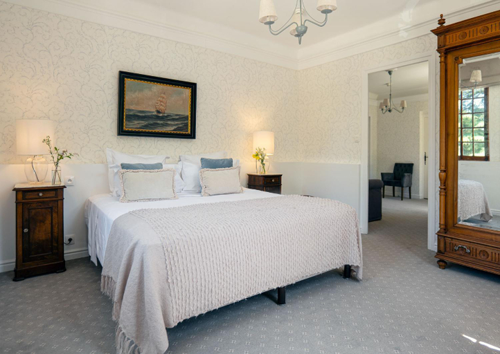 Bedroom 2, Chateau de Fontager(Château de Fontager), Drôme