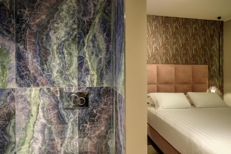 Room 2, Fly Suite Rome Airport, Rome
