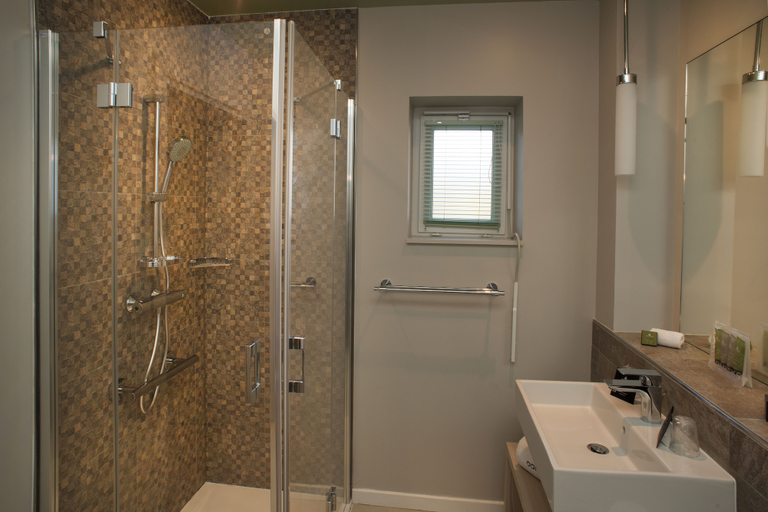 Bathroom 3, Manoir Le Carillon dOr, Nord