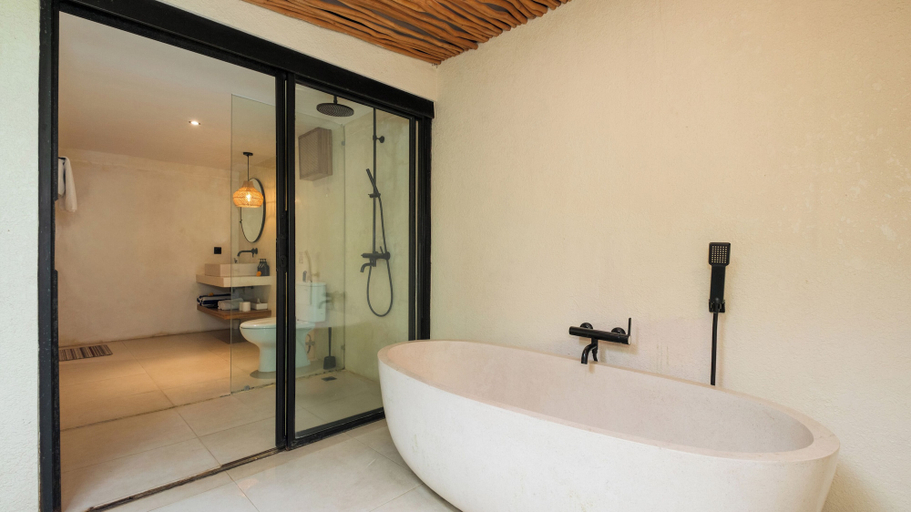 Bathroom 2, Lexington Palace Villa, Badung