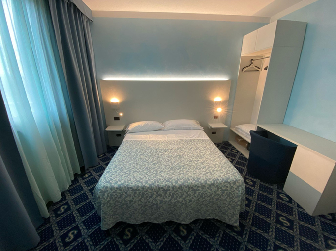 Bedroom 3, Hotel Savoy, Pesaro E Urbino