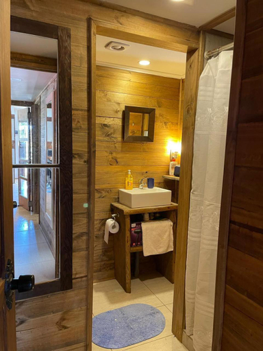 Bathroom, RitoKazo, Valparaíso