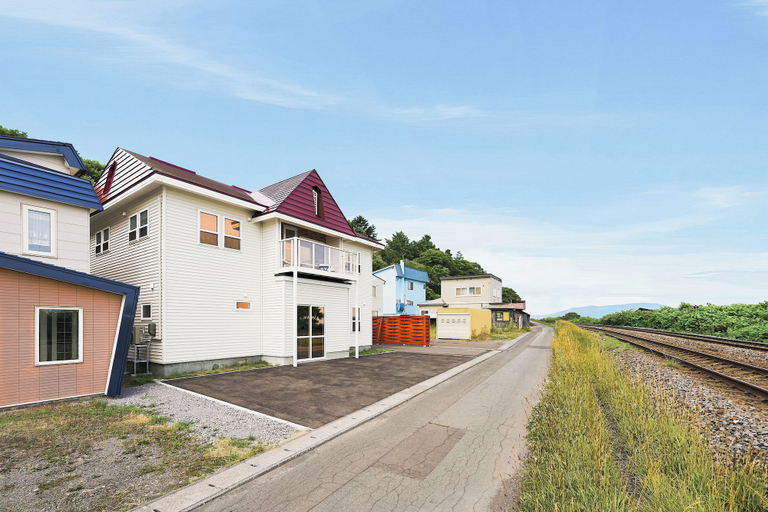 Exterior 2, COSMOS BLANC, Otaru