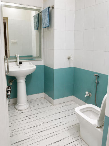 Bathroom 4, nancy paradise hotel, Hardwar