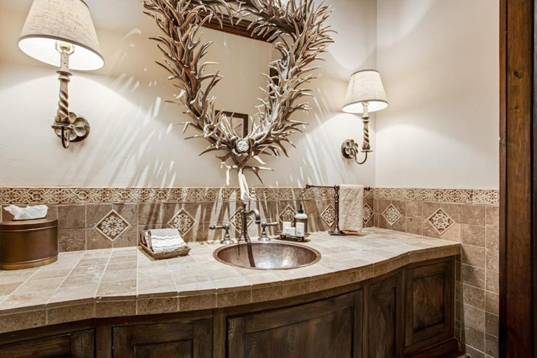 Bathroom 3, Daybreak Ridge, Eagle