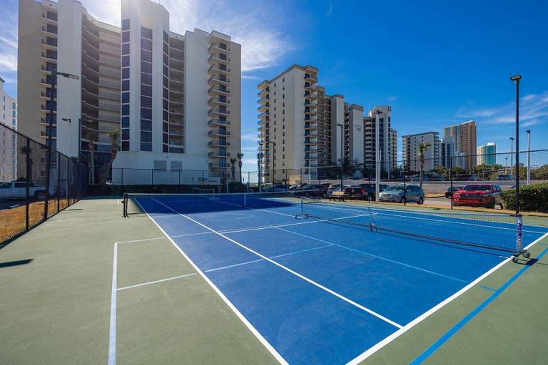 Sport court 4, Phoenix Viii 8301 3 Bedroom Condo, Baldwin