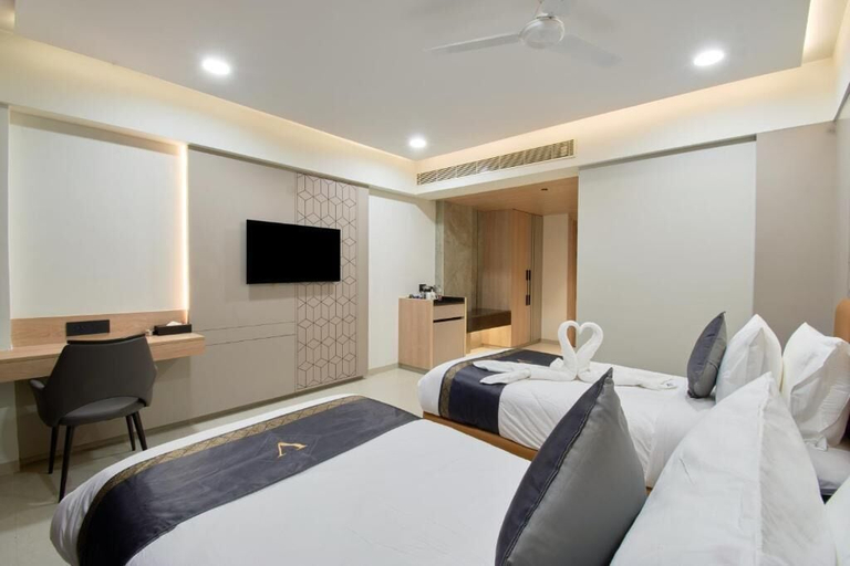 Room 4, Hotel V Kondapur, Hyderabad