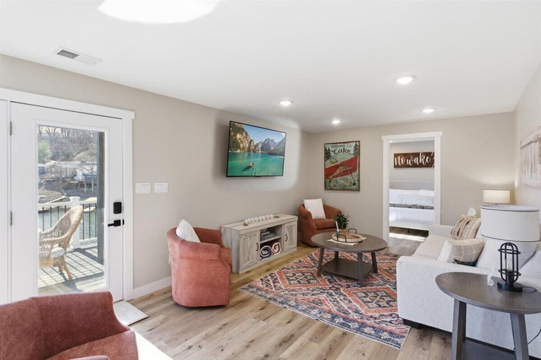 Living area 4, Lakefront Home With Private Dock and Stunning Lake Views, Camden