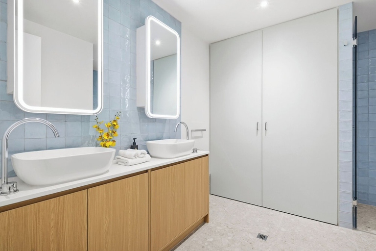Bathroom 3, Urban Rest Melbourne, Melbourne