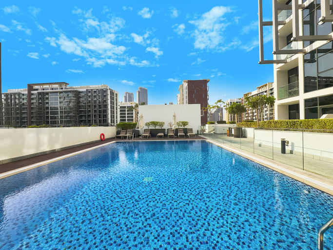 Pool 2, Bloomfields Studio in Azizi Riviera 9, Dubai