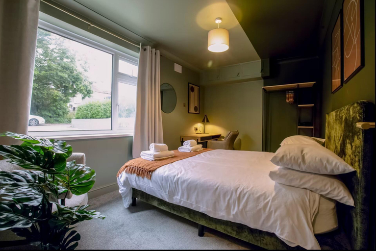 Room 5, 2 Bed Apartment Sleeps 4 - Pets Welcome, Cornwall