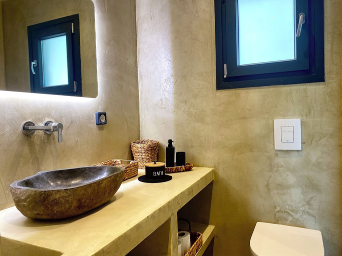 Bathroom 2, Bevimar Suites Private Unheated Jacuzzi, South Aegean