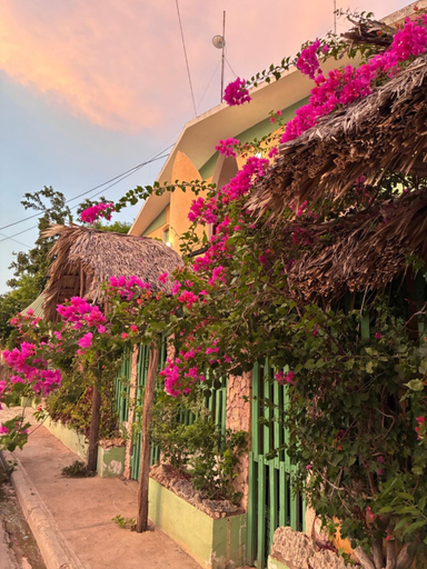 Exterior & Views 5, Hostal Dona Chava, Pedernales