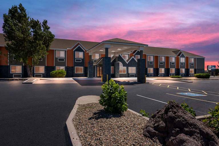 Exterior & Views 2, Best Western Bellemont Shadow Mountain Inn, Coconino