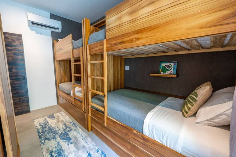 Room 2, Prime Location Casa Patitos in Guiones Town, Nicoya