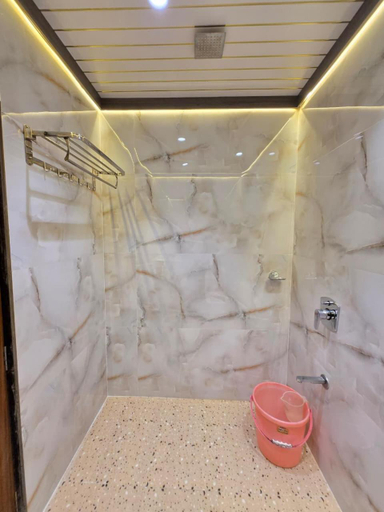 Bathroom 4, Wynd hotel, Mumbai Suburban
