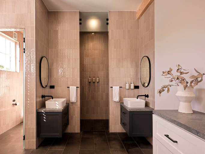 Bathroom 5, Linnaeus Farm - Berry, Shoalhaven - Pt B