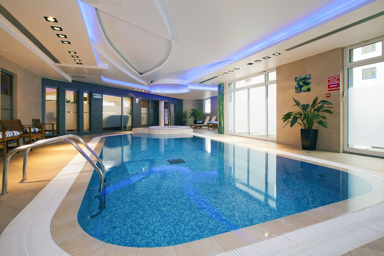 Sport & Beauty 2, Residhome Apparthotel Paris Massy, Essonne