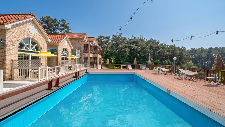 Sport & Beauty 4, Taean Atirans Beach Pension, Taean