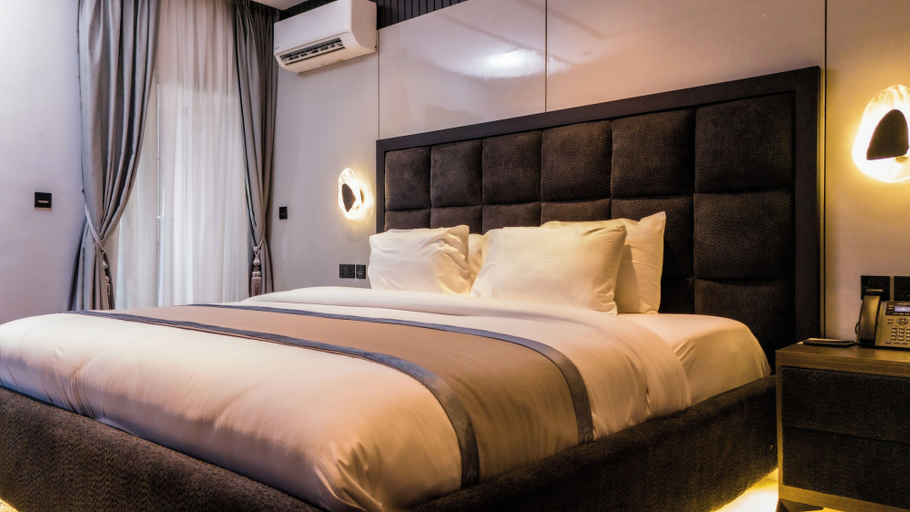 Room 5, Grande Candor Exclusive Hotel, Uvwie